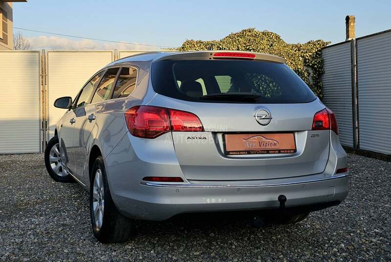 Opel Astra J 1.6 CDTi Cosmo