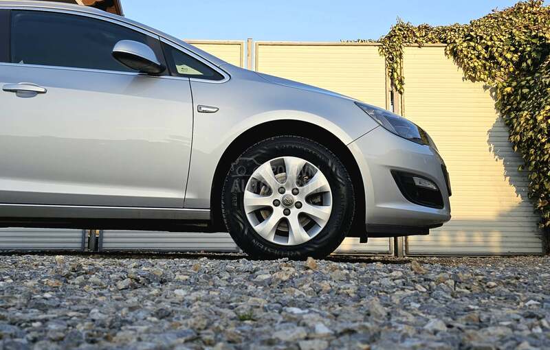 Opel Astra J 1.6 CDTi Cosmo
