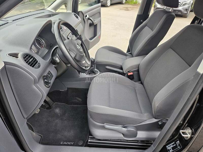 Volkswagen Caddy MAXI 7SED