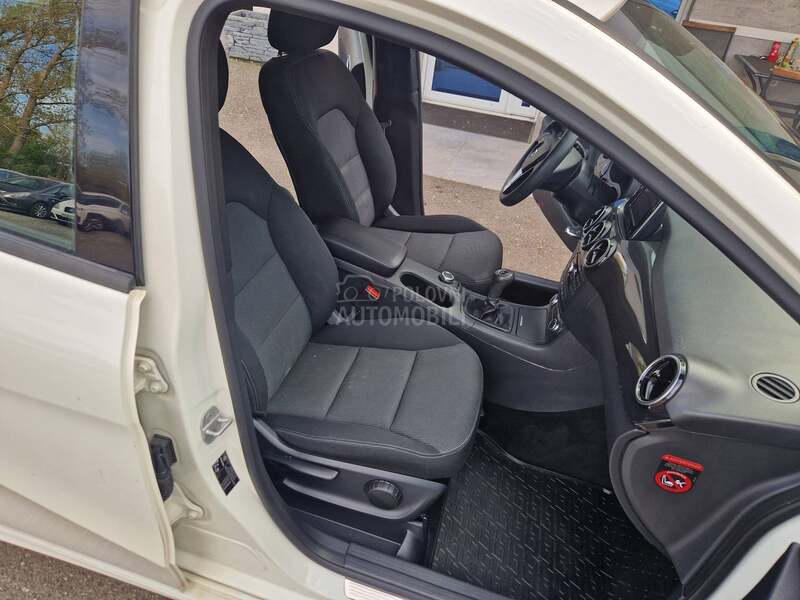 Mercedes Benz B 180 EXECUTIVE