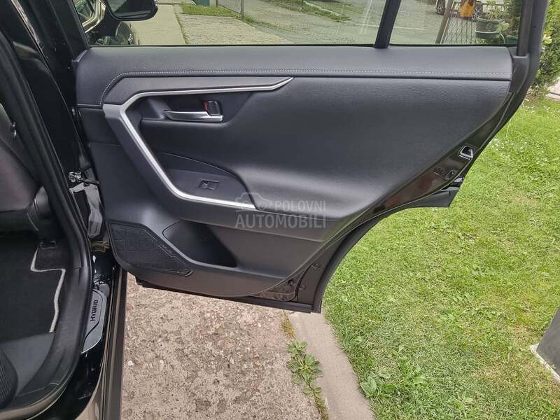 Toyota RAV 4 AWD Hybrid