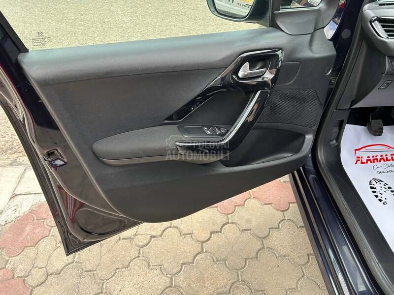Peugeot 208 1.2 N.O.V