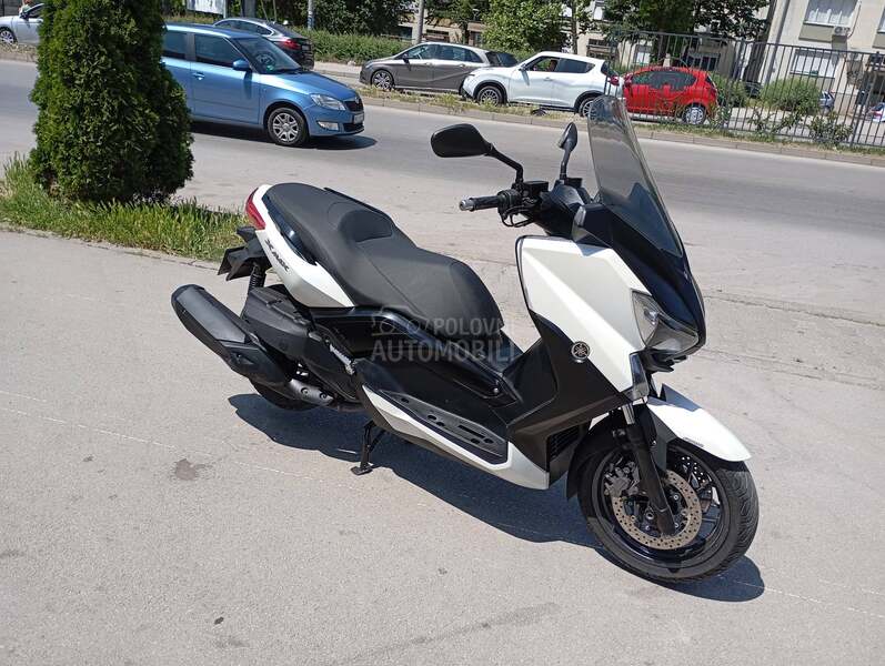 Yamaha X MAX ABS