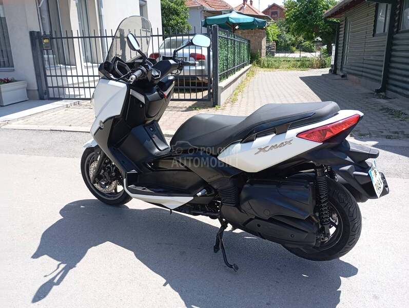 Yamaha X MAX ABS