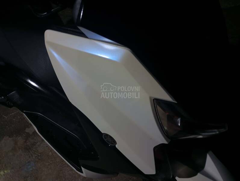 Yamaha X MAX ABS
