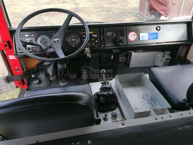Mercedes Benz Lp 709 Vatrogasni kamion