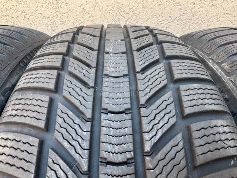 Continental 235/55 R18 Zimska