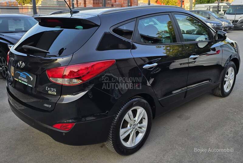 Hyundai ix35 2.0CRDI 4x4 F.U.L.L