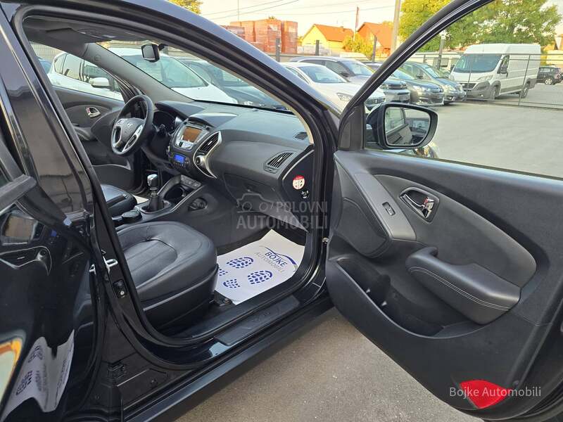 Hyundai ix35 2.0CRDI 4x4 F.U.L.L