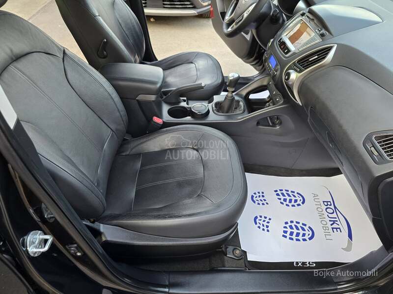 Hyundai ix35 2.0CRDI 4x4 F.U.L.L