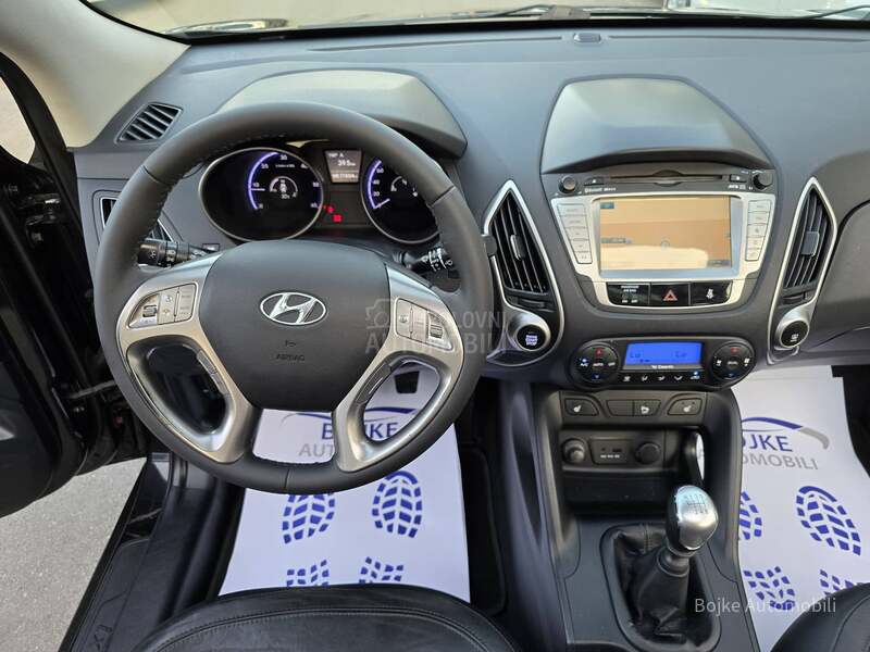Hyundai ix35 2.0CRDI 4x4 F.U.L.L