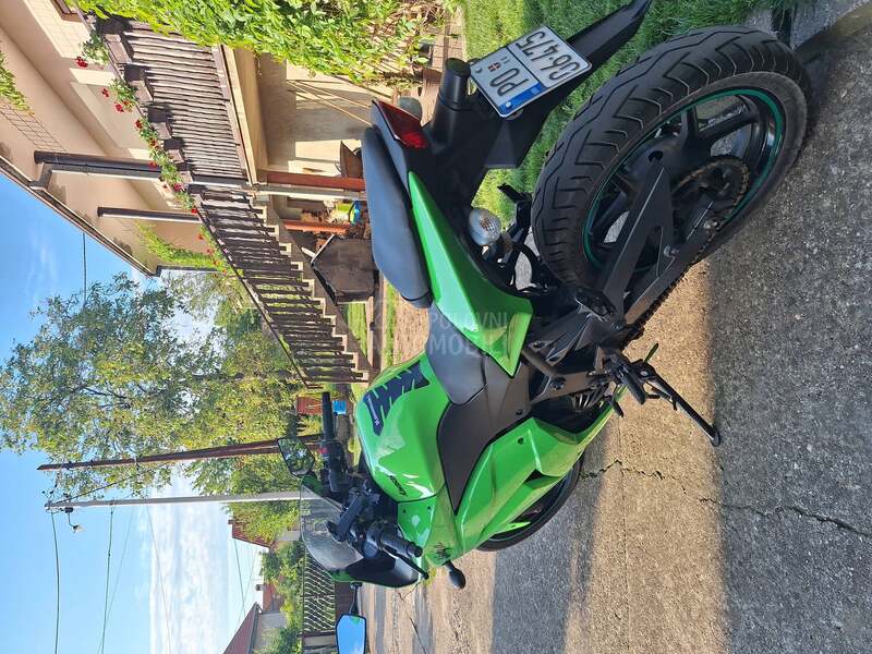 Kawasaki ninja 250r hitno