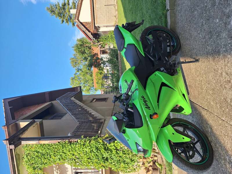 Kawasaki ninja 250r hitno