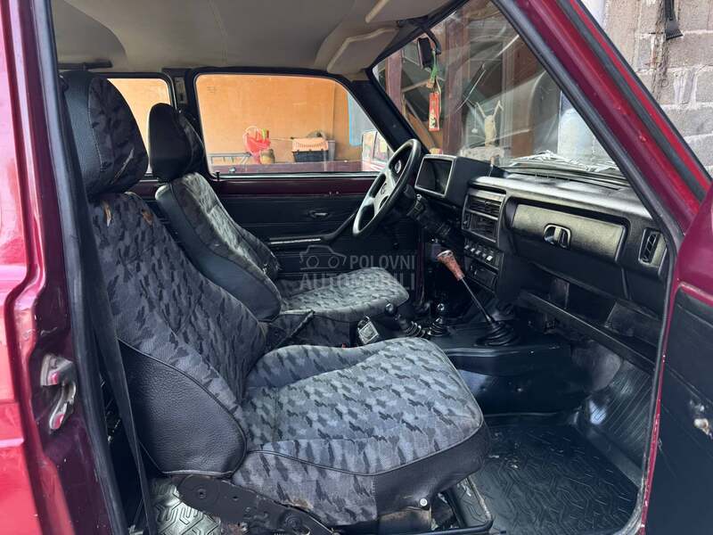 Lada Niva 1.7