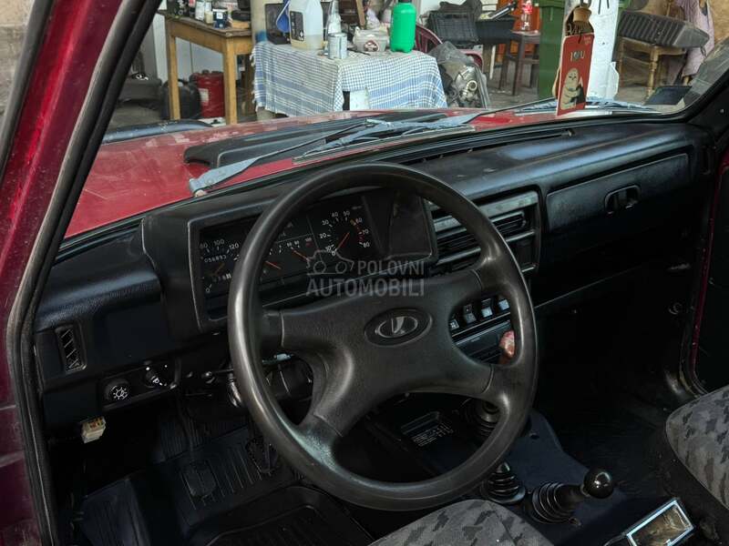 Lada Niva 1.7