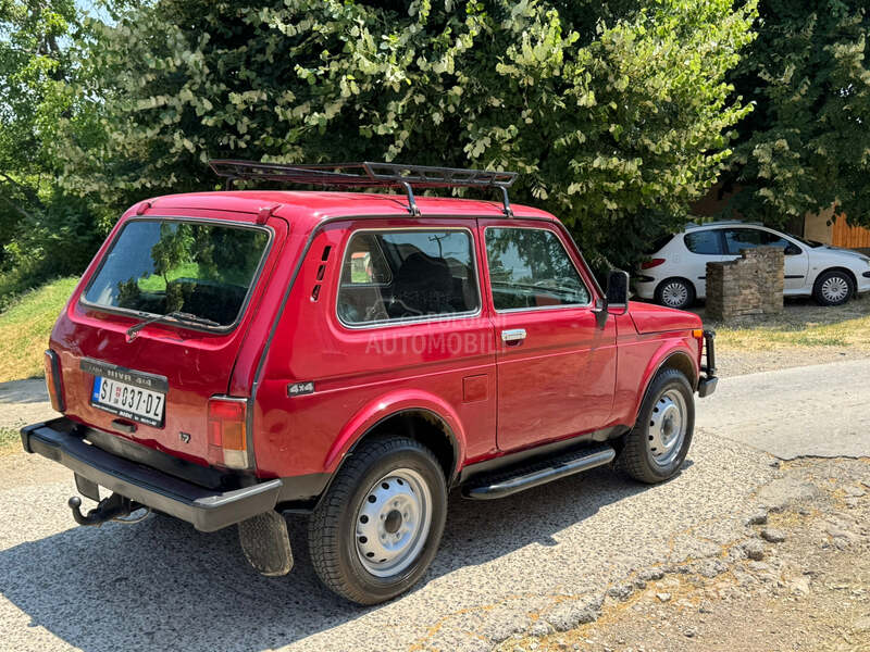 Lada Niva 1.7