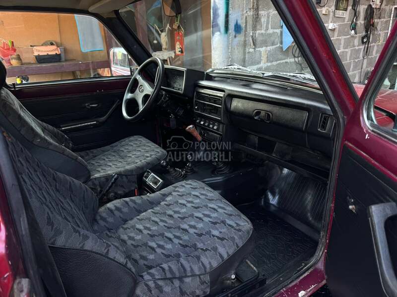 Lada Niva 1.7