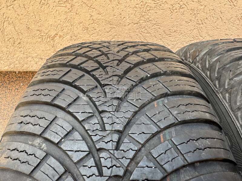 Esa Tecar 195/65 R15 Zimska