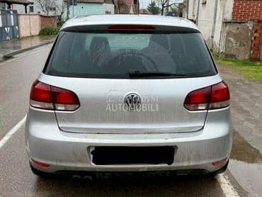 Branik zadnji sivi za Volkswagen Golf 6 od 2008. do 2013. god.