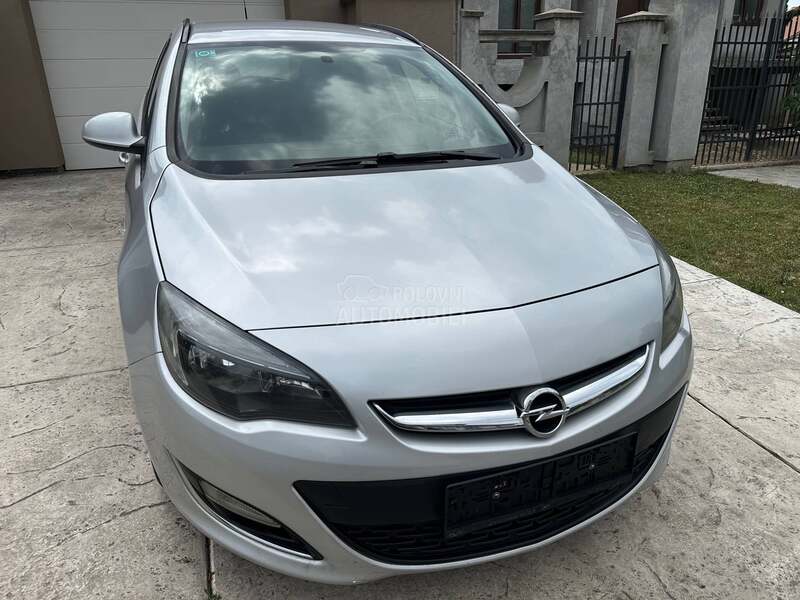 Opel Astra J 1.4 16v ENJOY