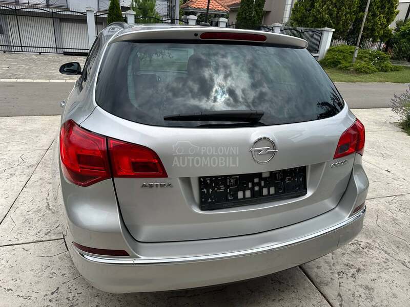 Opel Astra J 1.4 16v ENJOY