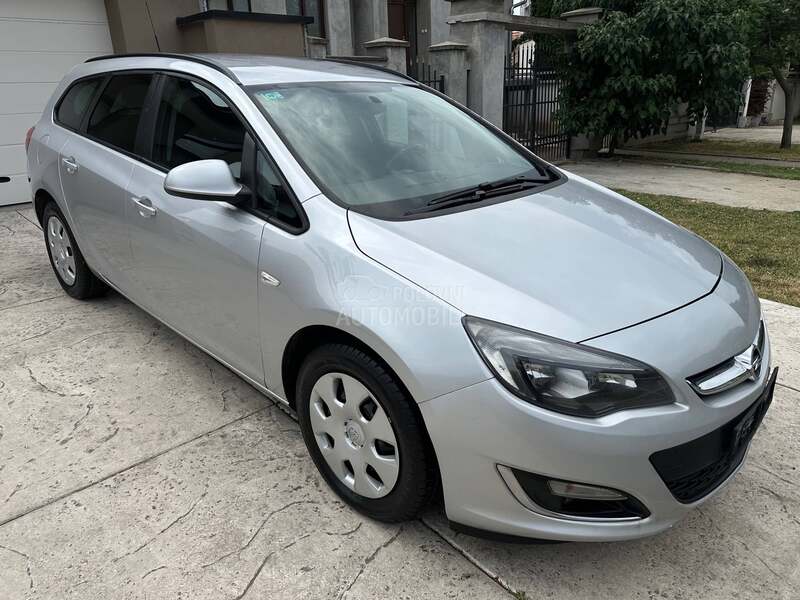Opel Astra J 1.4 16v ENJOY