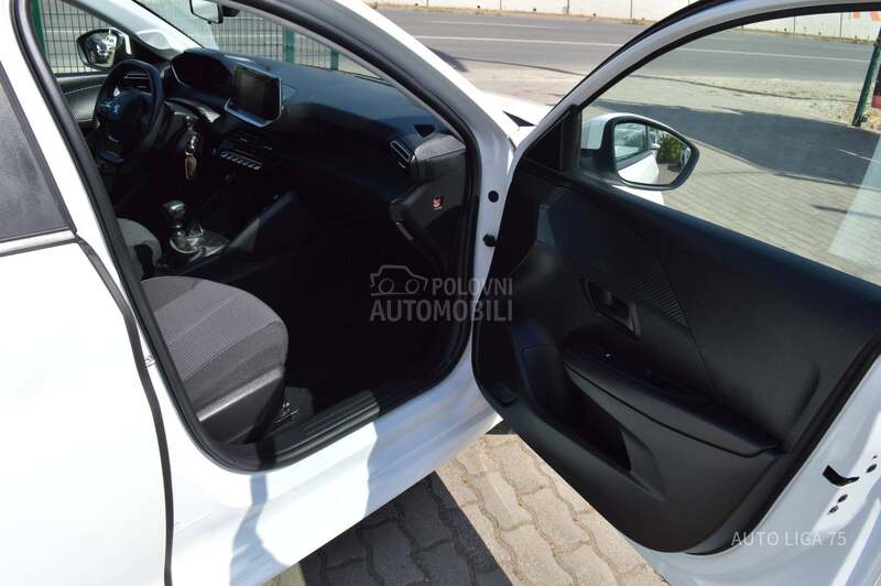 Peugeot 208 1.5 BlueHDi100 Premi