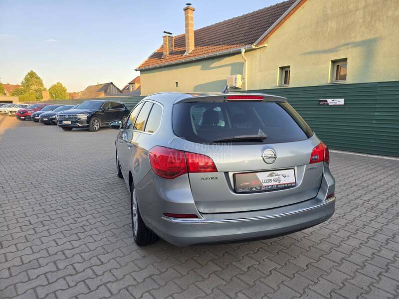 Opel Astra J 1.4 Turbo