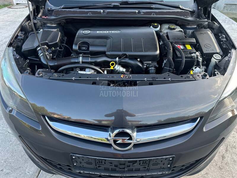 Opel Astra J 1.7CDTI ESSENCIA