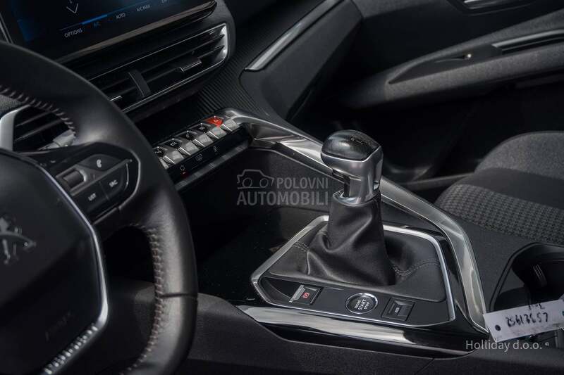 Peugeot 3008 1.2PureTech Active