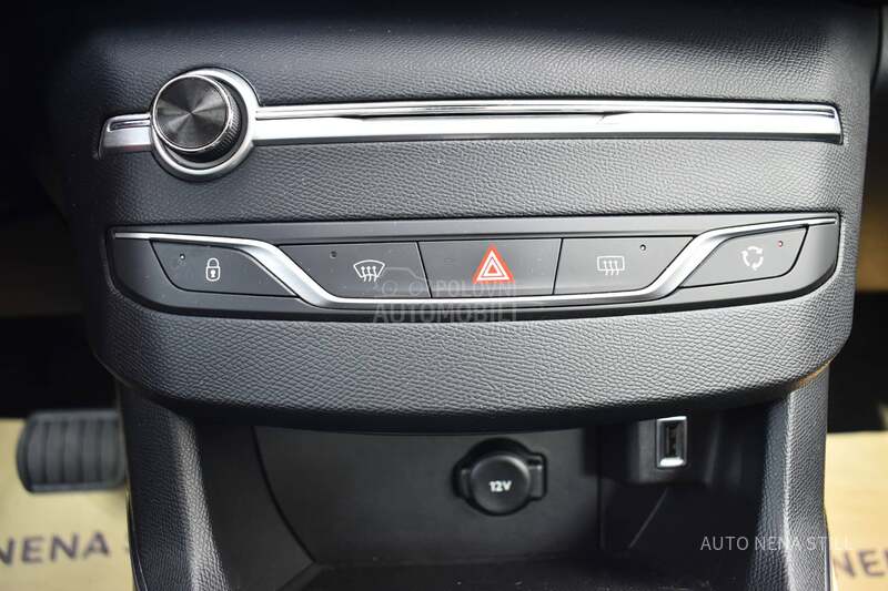Peugeot 308 1.2 ACTIVE AT
