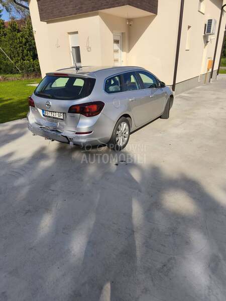 Opel Astra J Cosmo is