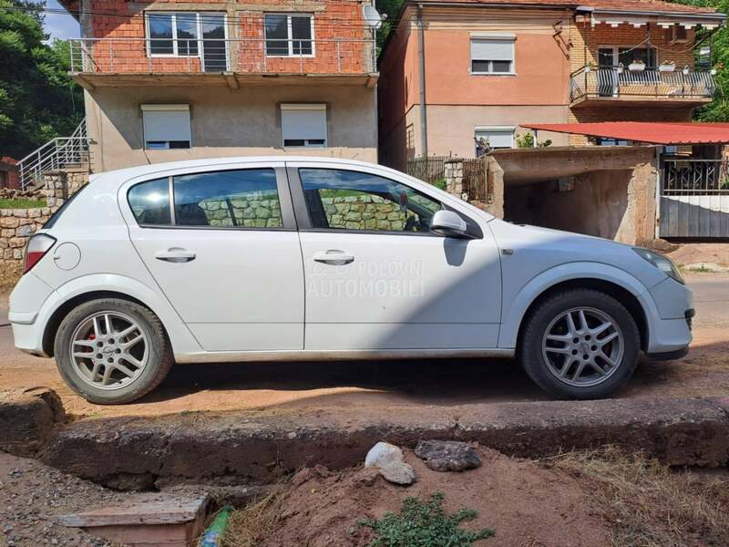 Opel Astra H 1.4