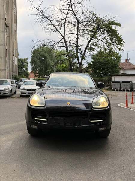 Porsche Cayenne 