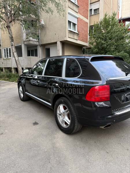 Porsche Cayenne 