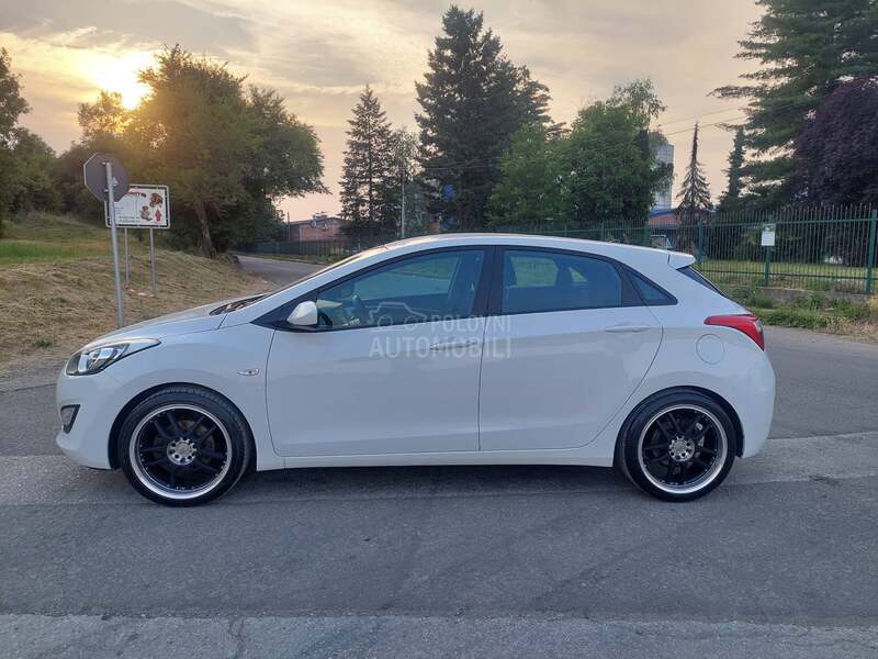 Hyundai i30 1,4b