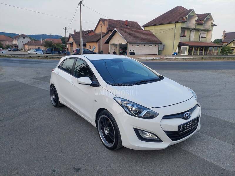 Hyundai i30 1,4b