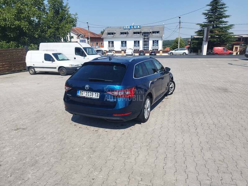 Škoda Superb 