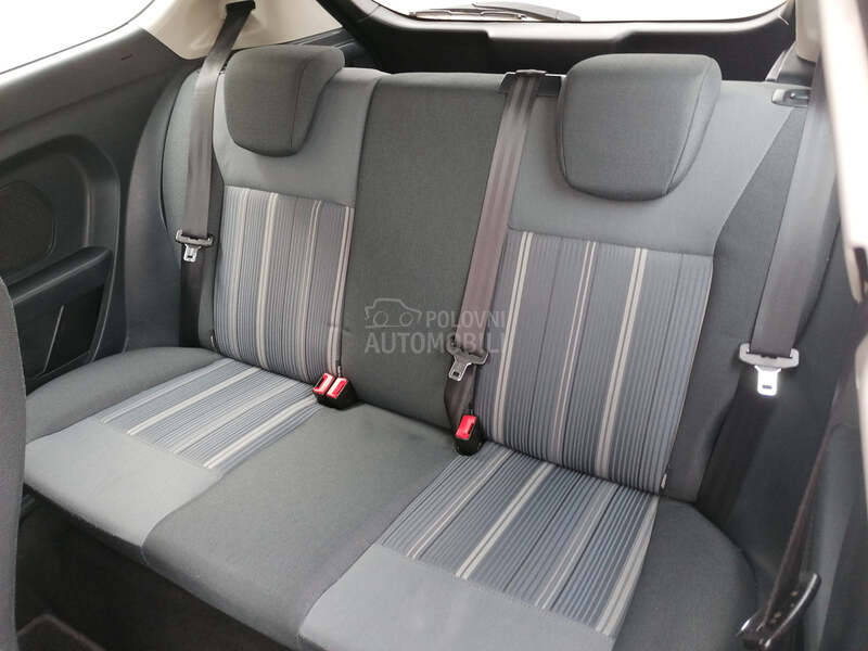 Ford Fiesta 1.2i TREND CH