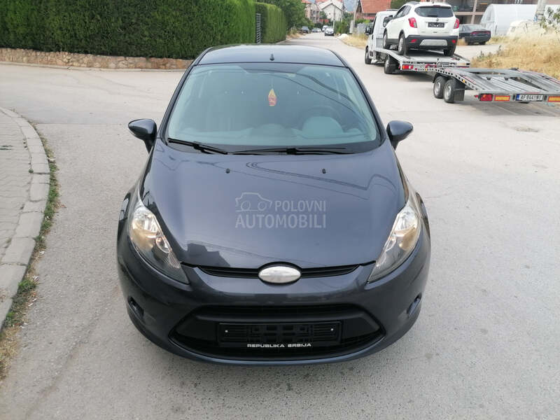 Ford Fiesta 1.2i TREND CH