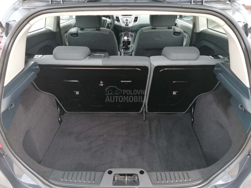 Ford Fiesta 1.2i TREND CH
