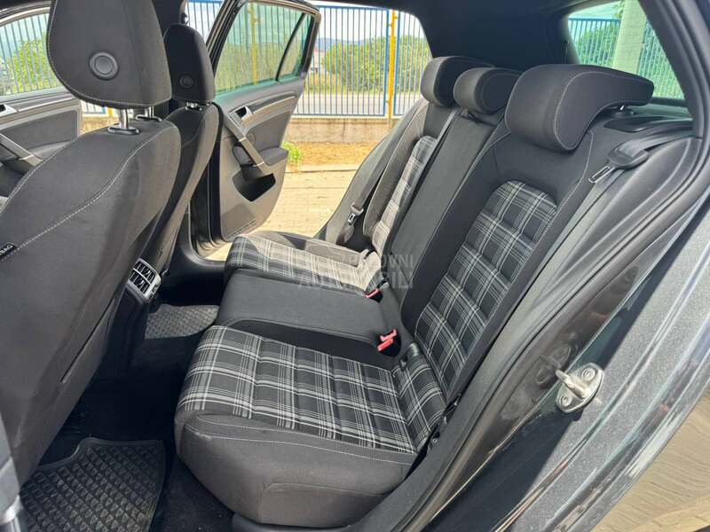 Volkswagen Golf 7 2.0 gtd dsg