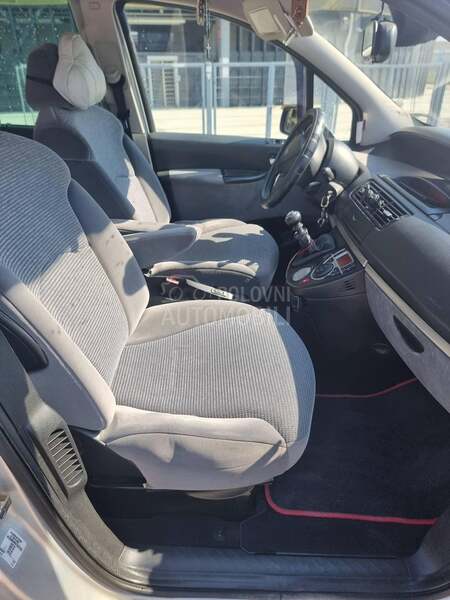 Peugeot 807 2.0 H D I