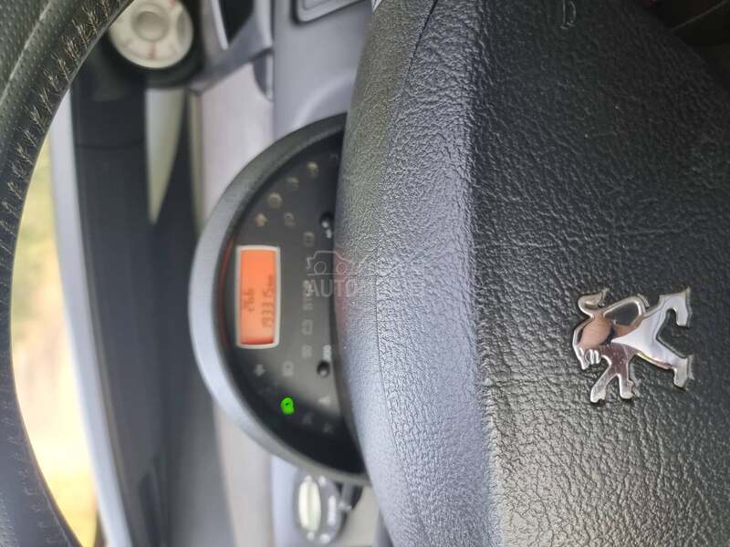 Peugeot 807 2.0 H D I