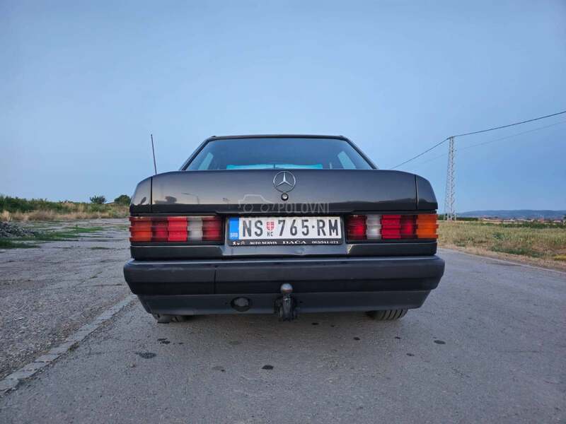 Mercedes Benz 190 2.5