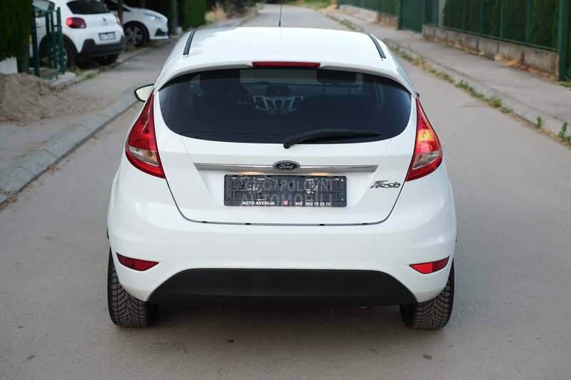 Ford Fiesta 1.4i TITANIUM CH