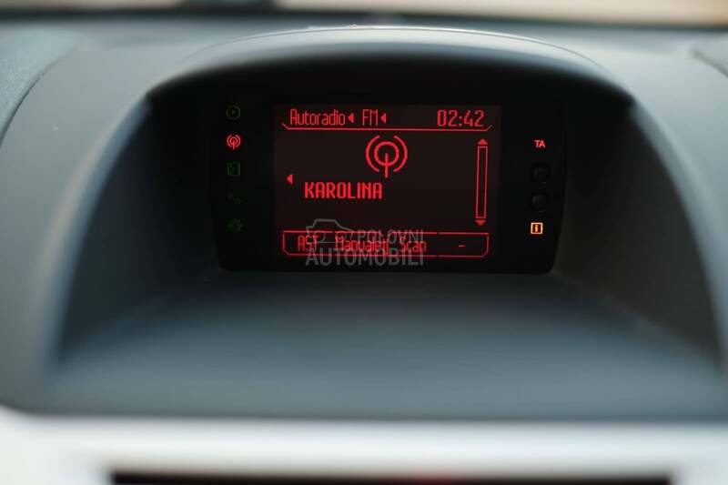 Ford Fiesta 1.4i TITANIUM CH