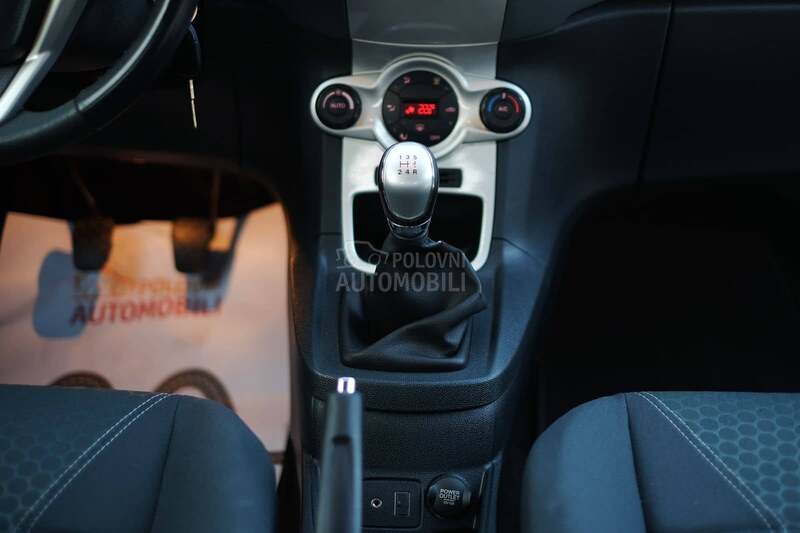 Ford Fiesta 1.4i TITANIUM CH