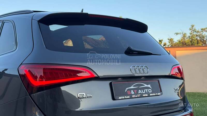 Audi Q5 R E Z E R V I S A N