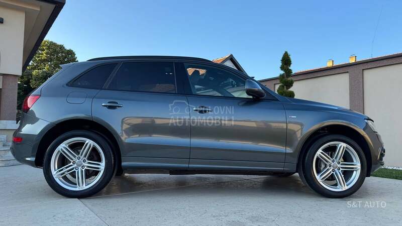 Audi Q5 R E Z E R V I S A N